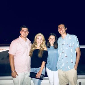 Meet your Posher, Ashley